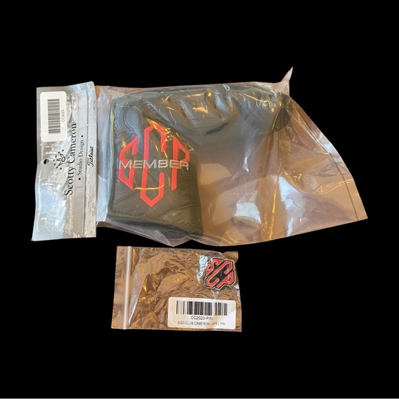 Scotty Cameron 2023 Club Cameron Headcover and Pin - Picture 2 of 5